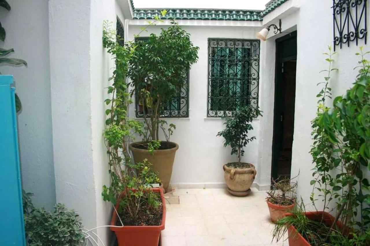 Charming Apartment In Central Tunis With Terrace Exterior foto